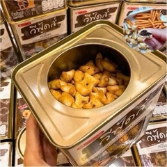 (NGUYÊN THÙNG) Bánh Gấu Nhân Kem Sữa Socola Thái Lan Hộp Thiếc Sang Trọng - Ăn Vặt Api Food