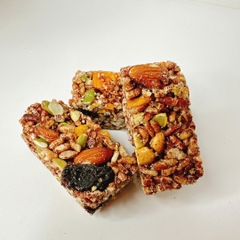 Thanh Gạo Lứt Mix Hạt & Trái Cây - Ăn Vặt Api Food