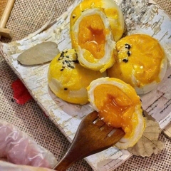 (NGUYÊN THÙNG) Bánh Trứng Muối Tan Chảy Liu Xin Su Đài Loan 330gr ( 10 Hộp * 6 Cái )