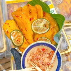 Xoài Lắc Muối Ớt Chanh Cay Mặn Ngọt, Chua Chua, Giòn Giòn Siêu Ngon 400gr