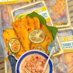 Xoài Lắc Muối Ớt Chanh Cay Mặn Ngọt, Chua Chua, Giòn Giòn Siêu Ngon 400gr