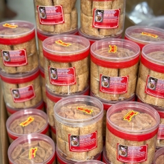 Kẹo Đậu Phộng Giòn Xốp, Béo Bùi, Ngọt Ngào Chuẩn Vị Truyền Thống 400gr