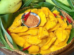 Xoài Sấy Dẻo Muối Ớt Chua Cay Mặn Ngọt Api Food ( Hàng Xuất Khẩu )