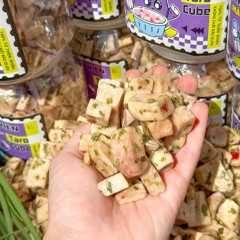 Khoai Môn Viên Cube Sấy Mắm Hành 400gr – Giòn Rụm, Đậm Đà, Ăn Là "Dính"