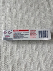 Keo dán hàm cho răng giả Fixodent  68g Mỹ