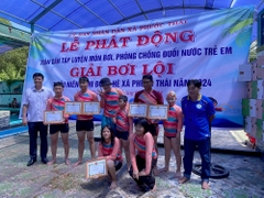 Kính Bơi Zoggs Hỗ Trợ Học Trò Tiun Vô Địch Giải Bơi Lội Xã Phước Thái