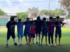Học Bơi Với Thầy Tiên Cá Được Tài Trợ Sân Bóng Đá Miễn Phí Tại Huyện Long Thành