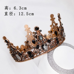 Trang trí vương miện đen nhựa