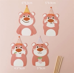 Set 4 que cắm gấu hồng Lotso (QCG)