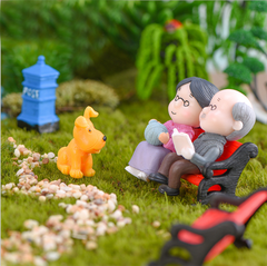 Trang trí ông bà ngồi ghế đan len