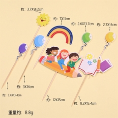 Set 6 que cắm học sinh 3 cô bé cậu bé ngồi trên bút chì (CD)