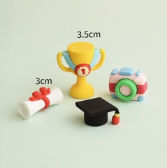Set trang trí silicon 4 món tốt nghiệp (cúp vàng)
