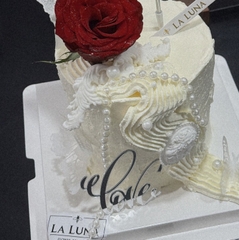 Topper mica love chữ thường bạc nhỏ