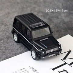Trang trí xe SUV 7 chỗ đen bé