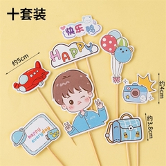 10 Set que cắm bé trai tóc nâu áo xanh + Happy + máy ảnh (CD)