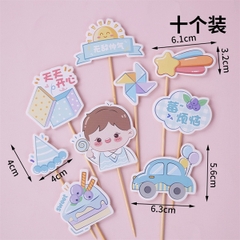 10 Set que cắm bé trai cầm kẹo mút xanh + xe hơi + bánh ngọt (CD)