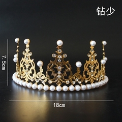 Trang trí vương miện to đk 18cm vàng