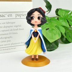 Trang trí công chúa Bạch Tuyết + áo choàng nhựa