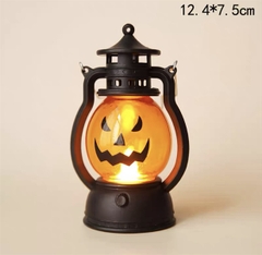 Trang trí Halloween chiếc đèn ma quái