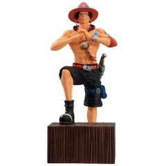 Mô hình IchibanKuji Whitebeard Pirates ~Father and Sons~ - OnePiece Chính hãng Bandai