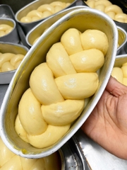 Bánh Mì Hoa Cúc Capuchino