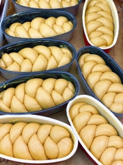 Bánh Mì Hoa Cúc Capuchino