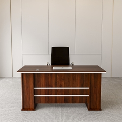 Bàn giám đốc BGDSM047