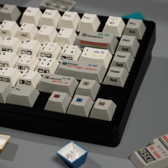 [In Stock] Keycap Cherry C64 xám PBT dyesub