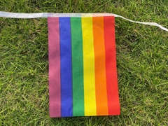 Dây cờ cầu vồng LGBT lục sắc