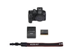 Canon EOS R7 + Kèm Lens Sigma RF-S 18-50mm f/2.8 (Chính hãng)