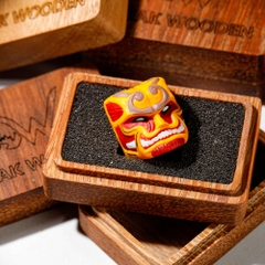 AOT - Titan Artisan Keycap Breakwooden