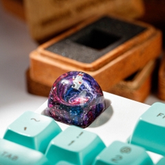 Astronaut Artisan Keycap Breakwooden 2