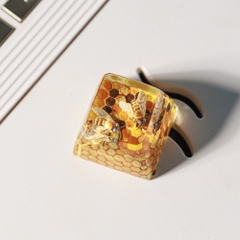 Beehive Artisan Keycap Breakwooden