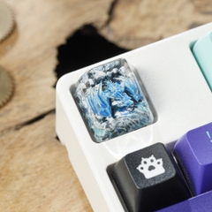 Blue Dragon Artisan Keycap Breakwooden 3