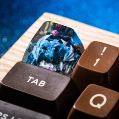 Blue Dragon Artisan Keycap Breakwooden 7