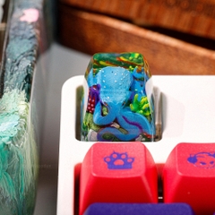 Blue Octopus Artisan Keycap Breakwooden 2