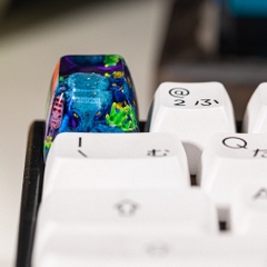 Blue Octopus Artisan Keycap Breakwooden 4