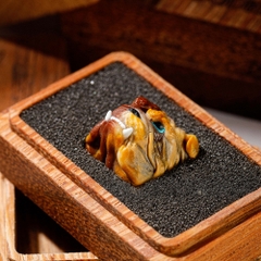 Bull Dog Artisan Keycap Breakwooden