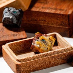 Bull Dog Artisan Keycap Breakwooden