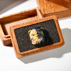 Bull Dog Artisan Keycap Breakwooden