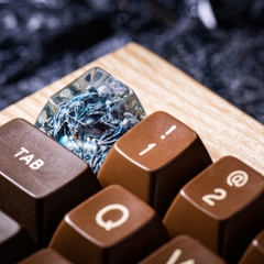 Gray Dragon Artisan Keycap Breakwooden 4