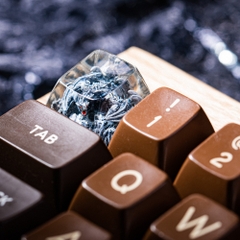 Gray Dragon Artisan Keycap Breakwooden 4