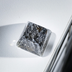 Gray Dragon Artisan Keycap Breakwooden 6