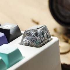 Gray Dragon Artisan Keycap Breakwooden 9