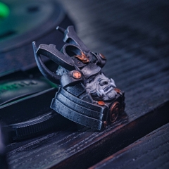 Grey Samurai Artisan Keycap Breakwooden 3