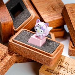 Hello Kitty Artisan Keycap Breakwooden