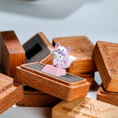 Hello Kitty Artisan Keycap Breakwooden