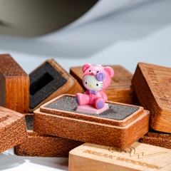 Hello Kitty Artisan Keycap Breakwooden 2