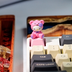 Hello Kitty Artisan Keycap Breakwooden 2