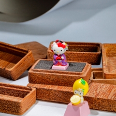 Hello Kitty Artisan Keycap Breakwooden 4